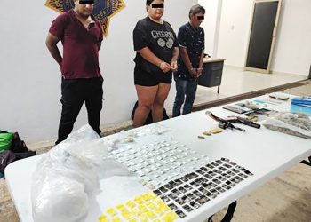 ASEGURAN EN PALIZADA A TRES PERSONAS POR DELITOS CONTRA LA SALUD Y VIOLACIÓN A LA LEY DE ARMAS DE FUEGO Y EXPLOSIVOS